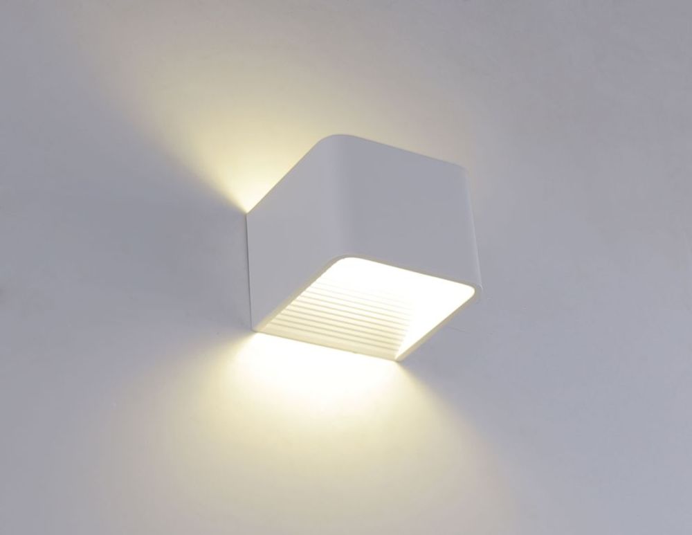 Настенный светильник CLT 010W100 WH Crystal Lux